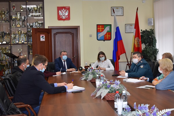 Сотрудничество и диалог помогают в развитии.