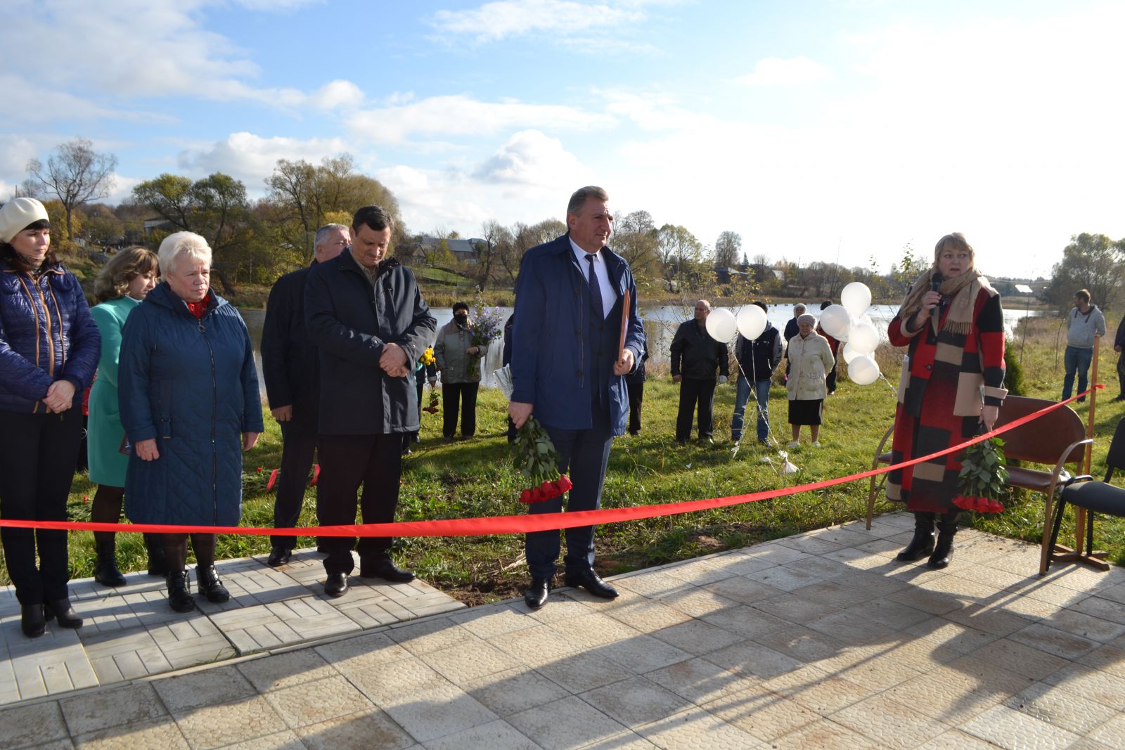 В деревне Галкино торжественно открыли мемориал.